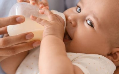 Eau pour nourrisson : le guide simple pour choisir sans stress