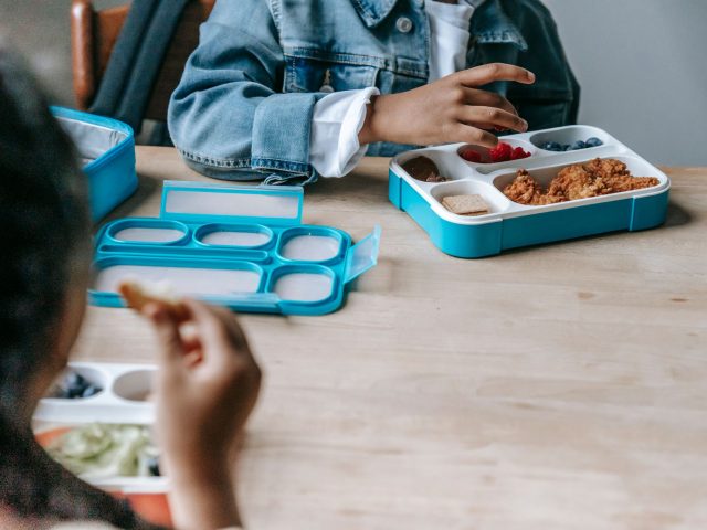 Comment inscrire votre enfant à la restauration scolaire à Paris ?