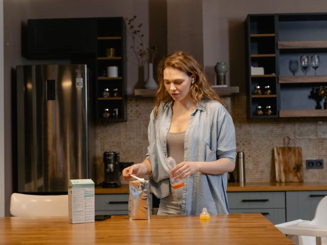 Dès six mois, les outils pour une diversification alimentaire réussie