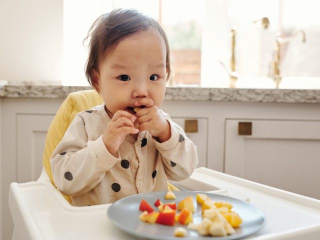 Comment l’investissement de Nestlé au Brésil influence la nutrition infantile