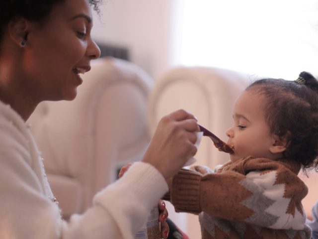 Dès les premiers mois, les erreurs à éviter pour la santé de votre bébé