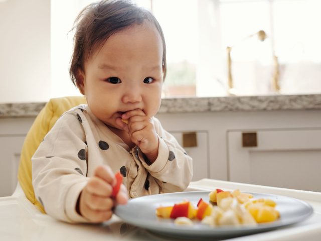 Les pièges à éviter pour une alimentation saine du bébé