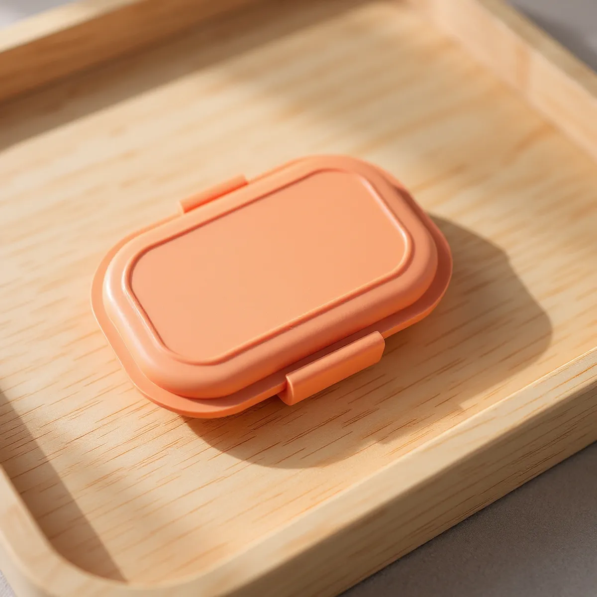 Lunch box inox compartimentée — détail de la matière
